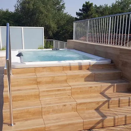 Villa Liza 4 *